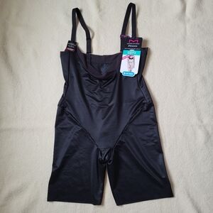 NWT Maidenform Singlet Women's Size XXL Black Wear Your Own Bra Shap Wear